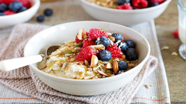 Benefits of the trending breakfast, Oatmeal!